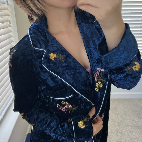 NWT🔖Endless Rose Blue Embroidered Velvet Pajama Jacket Floral Retro Vintage - Picture 13 of 13